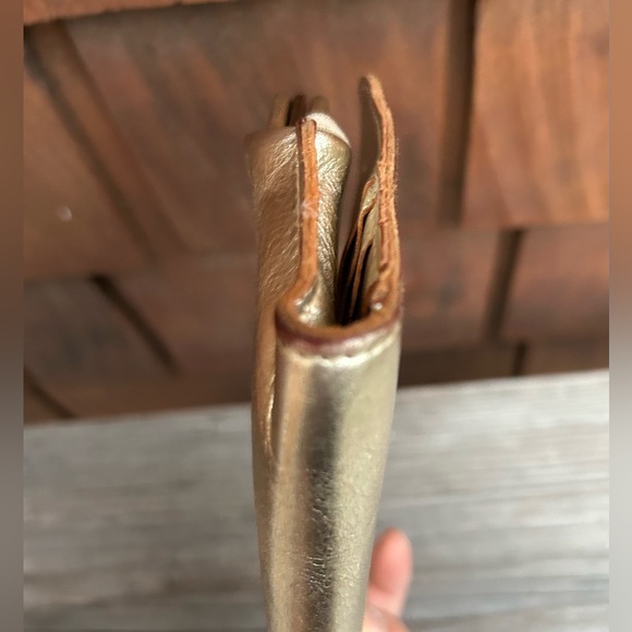 Metallic Gold IL Bisonte Clutch Kisslock Multifunctional Leather Phone wallet - Picture 11 of 12